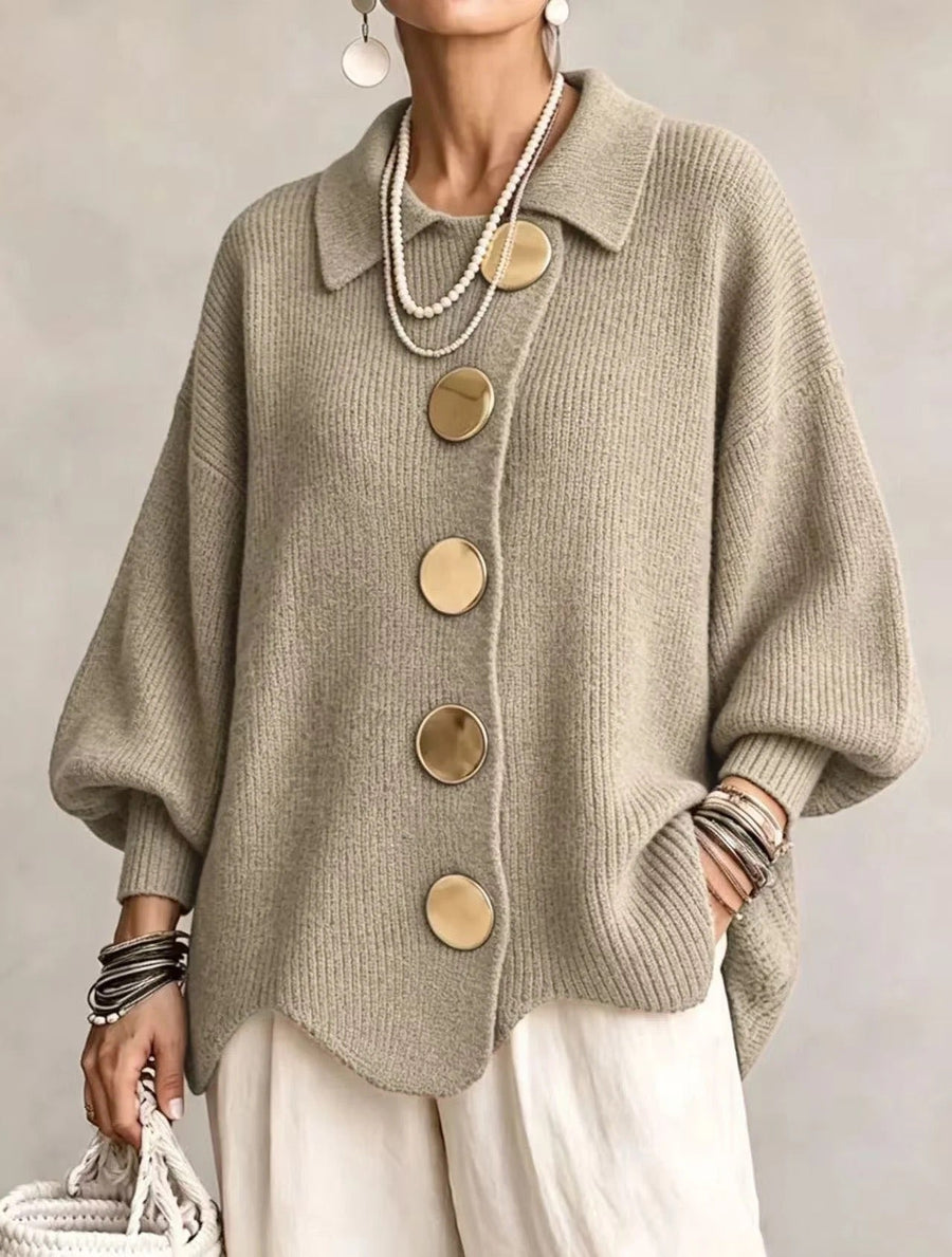 Victoria | Cárdigan Oversize con Cuello y Botones Dorados