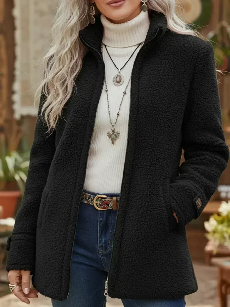 Judith | Chaqueta suave con cuello alto y cremallera