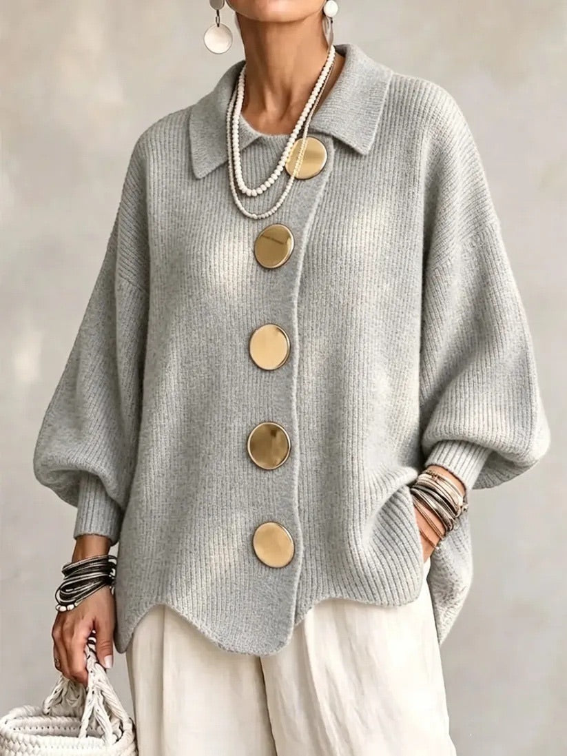 Victoria | Cárdigan Oversize con Cuello y Botones Dorados
